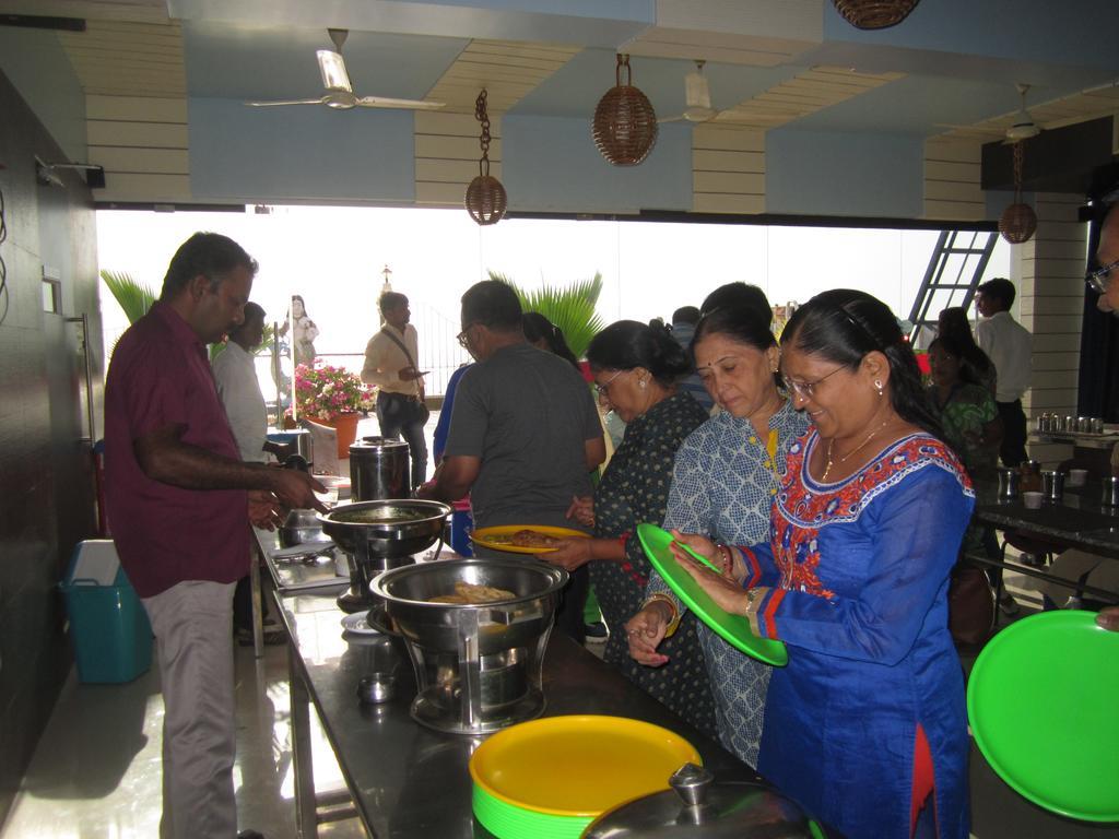 Hotel Chithra Kanniyākumāri Exterior foto