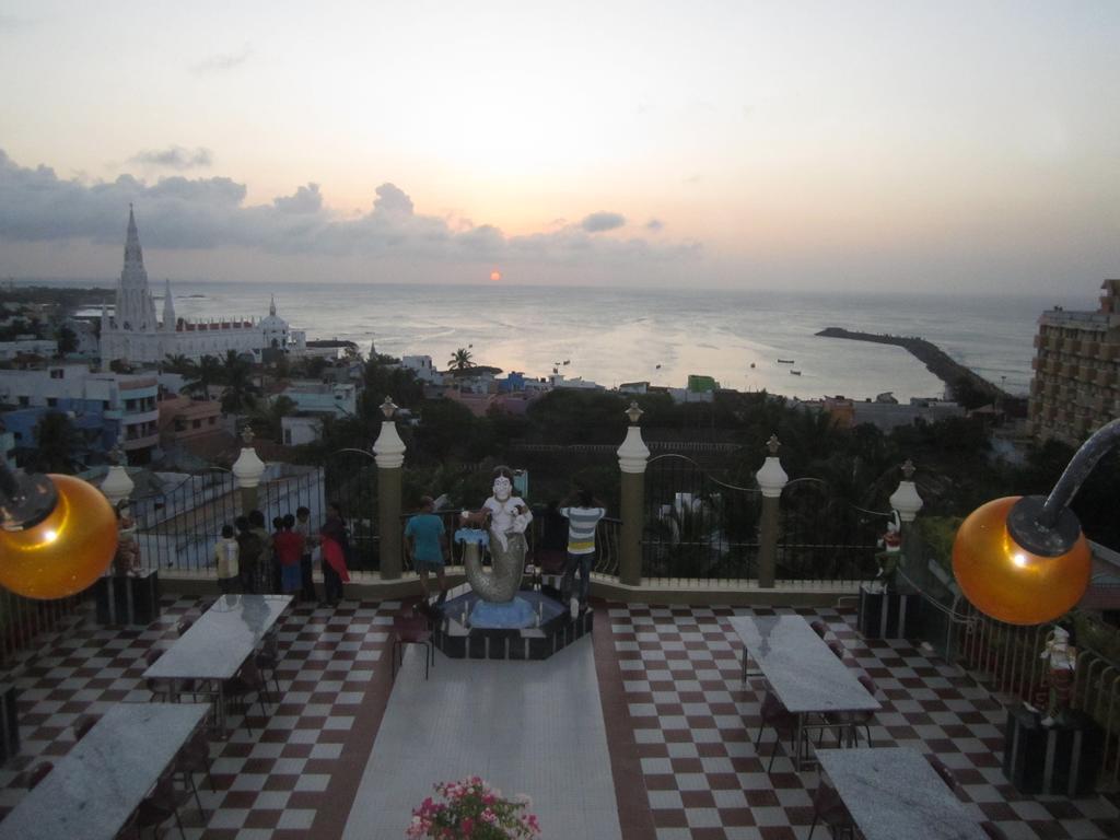 Hotel Chithra Kanniyākumāri Exterior foto
